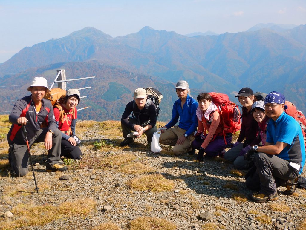 石鎚山東稜及び手箱山縦走　（係）吉村（光）