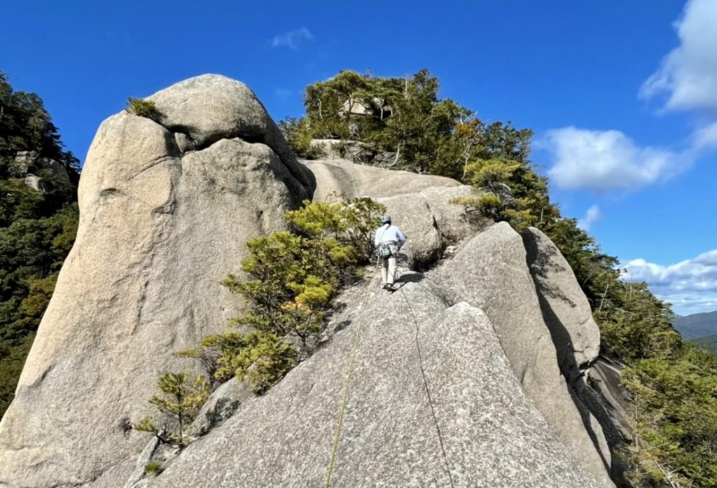 三倉岳クライミング(上ノ岳右ルート)